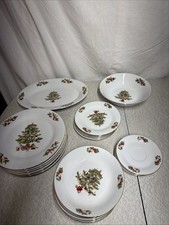 Vtg Crown Ming 24 PIECE Dinnerware Set Holly Holiday Fine China Festive EUC picture