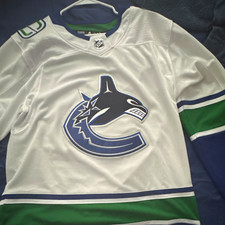 adidas Vancouver Canucks Hockey Jersey Primegreen White Blue Green Size 54 picture
