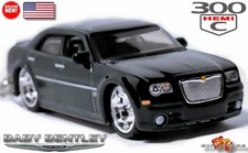 🎁🚦🆕 ULTRA RARE KEY CHAIN BLACK CHRYSLER 300C V8 (BABY BENTLEY)💕NICE GIFT💕🎁 picture