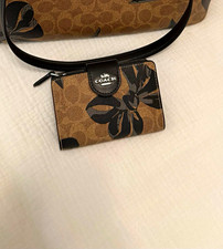 Vintage Coach Women’s Brown Signature Logo Wallet with Black Bow Pattern picture
