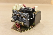 Allen Bradley 709-A0A103 K, 3-5 HP 230/575V 3-4 pole 70A83 220/240V Coil picture