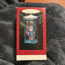 VTG/ NOS 1993 Hallmark Keepsake Ornament - Room for One More/QX538-2 picture