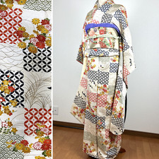 【Near mint】antique kimono,hurisode kimono,  kimono robe,kimono dress,check picture