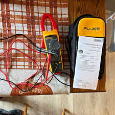 Fluke 374 FC True RMS Clamp Meter CAT III 1000V 600A w/ Leads Case Manual picture