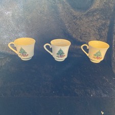 Vintage Christmas Gibson China Coffee Mug Christmas Tree Mug Set Of 4 picture