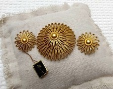 Vintage Monet Gold Tone Double Row Floral Brooch Pin Matching Earrings Set W/Tag picture