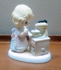 Precious Moments Mixing Up A Brighter Tomorrow 4004740 Limited Edition 7,500 picture