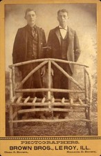 Dapper Men Portrait Cabinet Card Rustic Bench Le Roy Illinois 4x6.5