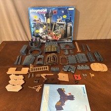 Playmobil Castle 5725 : Knight’s Castle Incomplete For Parts Box And Inst picture
