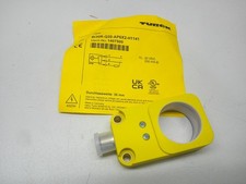 NEW TURCK BI30R-Q20-AP6X2-H1141 Inductive Proximity Switch Ring Sensor picture