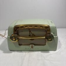 Vintage 1953 Crosley E-15CE Green Tube Radio Style Powers On Static AS-IS picture