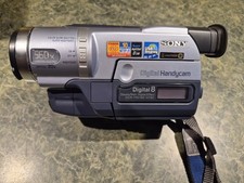 Sony DCR-TRV140 Digital8 Handycam Camcorder 560x Digital Zoom NightShot Bundle picture