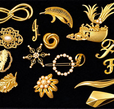 16-Piece Vintage Gold-Tone Brooch & Pin Lot – Signed A.J.C. + Mixed Retro Styles picture