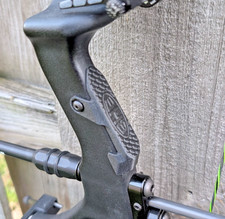 PSE Carbon Grip 2.0 (Levitate, Mach 33, Mach 35, Mach 30, Sicario, etc.) picture