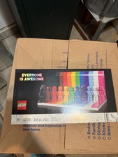 Lego Everyone Is Awesome (40516) Limited Edition Complete Set 346pcs NEW picture