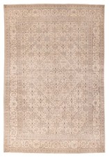 Vintage Traditional Hand-Knotted Area Rug 6'8