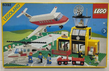 LEGO - LEGOLAND TOWN SYSTEM #6392  Never Built COMPLETE WITH BOX  picture