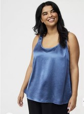 NWOT TORRID Satin Scoop Tank picture