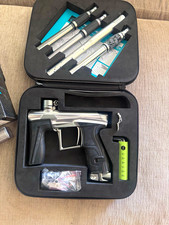 Planet Eclipse Geo 4 barely used, Barrel Kit extra cf tip extra infamous trigger picture