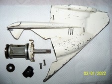 Omc Johnson Evinrude 277160 1950s 1960s era 3hp 4hp Lower Unit Gears & Hub picture