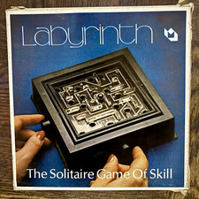 Mag-Nif Labyrinth Solitaire Maze Puzzle Game No. 2290 1979 Plastic Square picture
