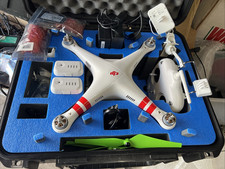 DJI Phantom Drone PV331 with controller and range extender 2 Battery's W/Charger picture