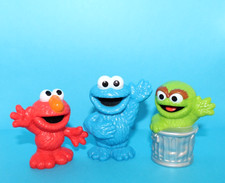 2013 Hasbro Sesame Street Figures Oscar the Grouch, Elmo & Cookie Monster picture