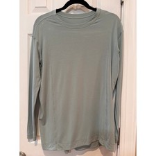 Lululemon Palm Court Green/Sage Long Sleeve top with box pleat back Size S 4-6 picture
