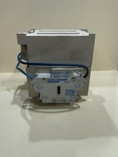 Culter-Hammer Eaton 3-Pole Contactor 90-230V Coil 2/ C320KGD5 Auxiliary Contact picture