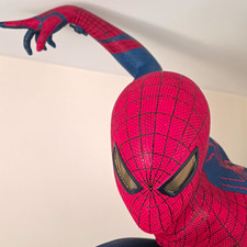 Marvel Spider-Man 1:1 Life-Size Figure The Amazing Spider-Man picture
