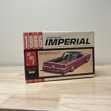 AMT 1966 Chrysler Imperial Model 6816-200 Scale 1/25 picture