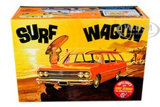 SKILL 2 MODEL KIT 1965 CHEVROLET CHEVELLE WAGON W/ SURF BOARDS 1/25 AMT AMT1131 picture