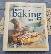Vintage Better Homes and Gardens New Baking Book 1998 5-Ring Binder 1st Edition picture