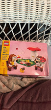 LEGO BrickHeadz Hedgehog Picnic Date 40711 Valentines Day 166pc 8+ picture