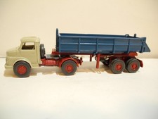 WIKING VINTAGE 1:87 MERCEDES-BENZ 1413 HINTERKIPPER CAT. #1114/1F FROM 1970 MINT picture