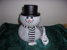 Scentsy Snow Cute Full Size Warmer - Brand New In Box - Mint picture