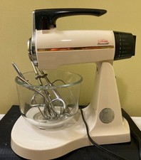 Vintage Sunbeam Mixmaster 12-Speed Kitchen Stand Mixer 2360 W/ 4 Beaters & Hooks picture