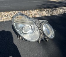 2007-2009 Mercedes-Benz W211 OEM Bi-Xenon Passenger Headlight w/ AFS picture