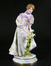 Rare Meissen Figure Model Q 157 'Young Woman Picking Lilies' Early 20th Century picture
