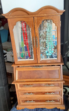 LARGE WOOD JEWELRY  BOX FILLED with VINTAGE 150+ PIECES  COSTUME JEWELRY picture