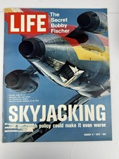 VTG Life Magazine August 11 1972 - The Secret Bobby Fischer / Skyjacking picture