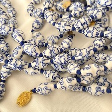 Vtg Hand Painted Porcelain Bead Necklace Gold Clasp Hand-Knotted 24