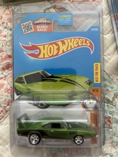 2015 hot wheels super treasure hunt '69 Dodge Charger Daytonawith protector case picture