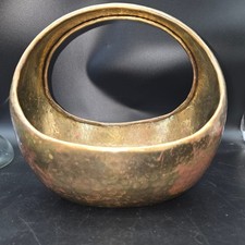 Vtg Hammered Brass Basket Integrated Handle Made in India Mid Century Boho 10