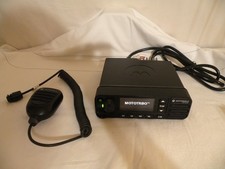 Motorola MotoTRBO XPR5550, AAM28TRN9KA1AN, 40-45W, UHF 450-512MHz Mobile Radio picture