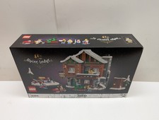 LEGO 10325 Icons: Alpine Lodge Holiday Christmas City New & Sealed w/ Shelf Wear picture