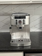 Delonghi Magnifica XS Bean To Cup Espresso Maker picture