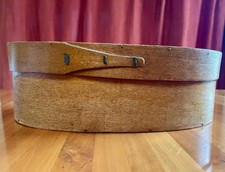 Antique 19th C Oval Bentwood Pantry Box Primitive Finger Joint Wood Box 13” picture
