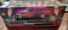 Maisto 1955 Chevrolet Nomad Diecast Model Car 1:18 Scale Purple picture