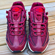 Nike Air Max 95 Men's Burgundy Low Top Lace-Up Athletic Sneaker picture